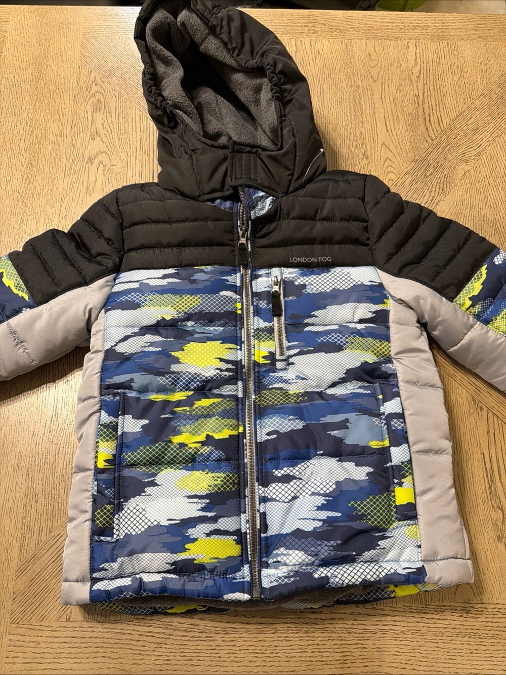 London Fog Boys Black Puffer Jacket Size Medium L/7